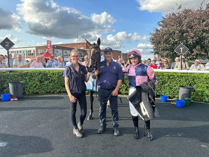 A Saturday evening double at Market Rasen | Race Updates | O'Neill Racing