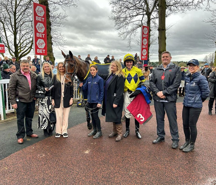 O'Neill Racing - Regal Blue wins at Haydock