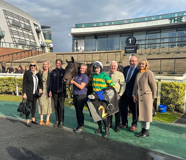 O'Neill Racing - La Domoniale digs deep to win at Aintree