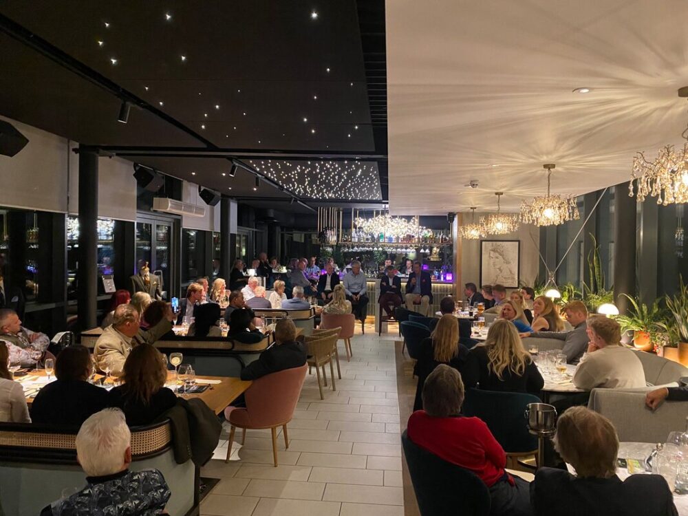 f9waogmwkaaqweb_orig