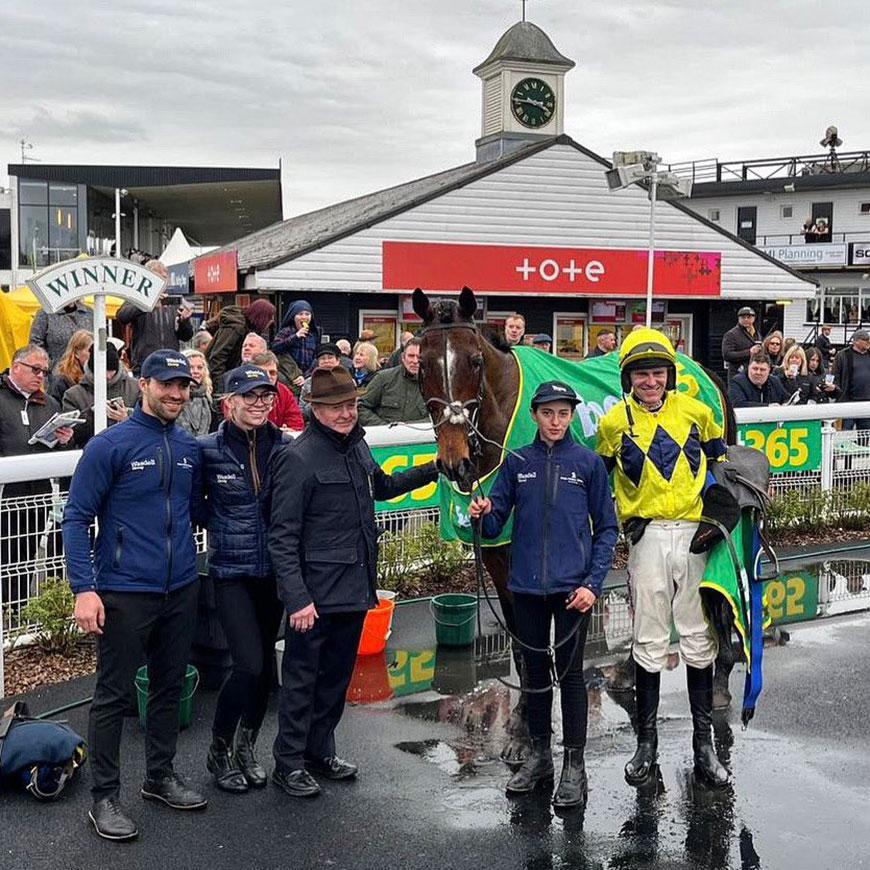 Regal Blue loves the mud at Uttoxeter | Race Updates | O'Neill Racing