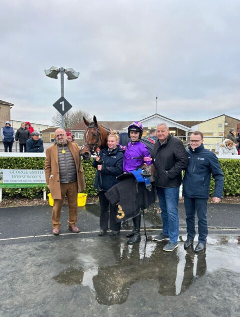 Collectors Item wins Somerset National at Wincanton - O'Neill Racing