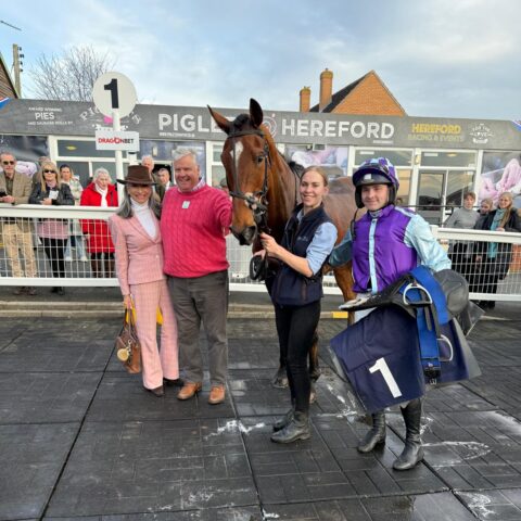 Yes Day off the mark over fences in impressive fashion - O'Neill Racing