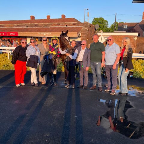 Mammies Boy back to winning ways at Warwick - O'Neill Racing