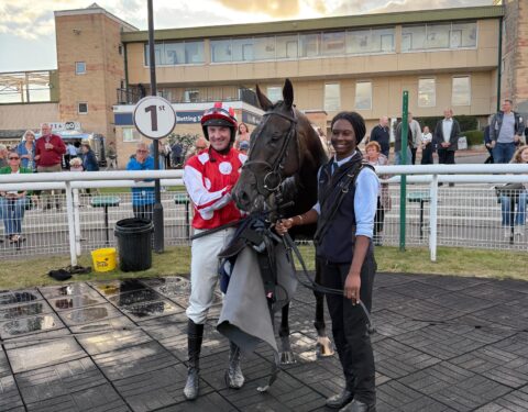 Cawthorne Banker wins at Fontwell - O'Neill Racing