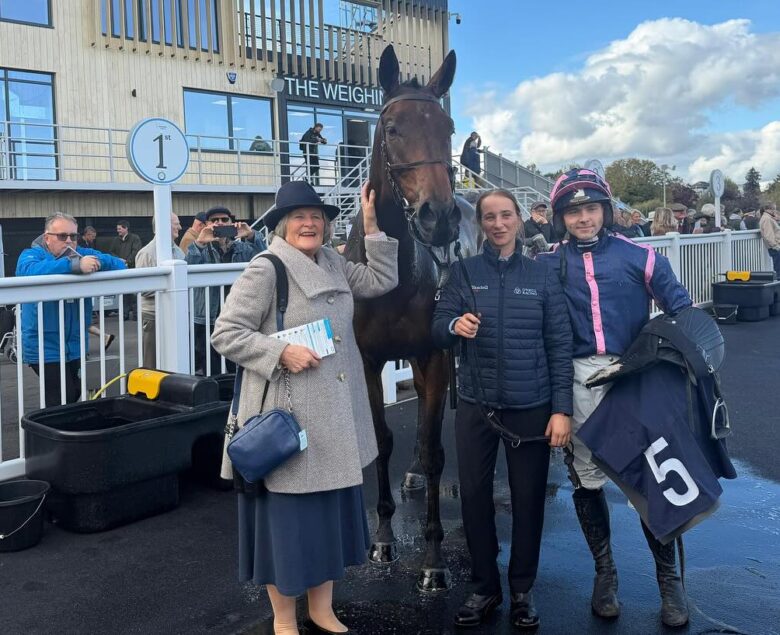 Highlands Legacy wins on chase debut at Worcester - O'Neill Racing