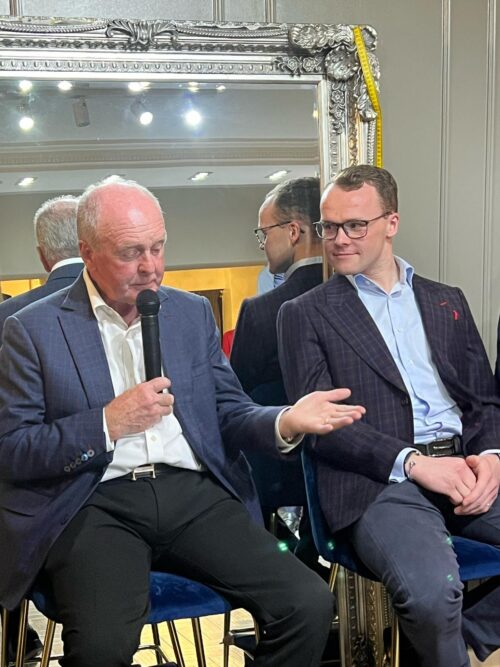 432fa90d-f0a9-40f8-8beb-5d48021a2372