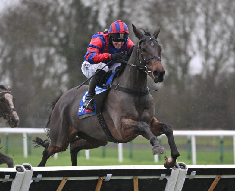 We’re Red And Blue wins at Huntingdon - O'Neill Racing