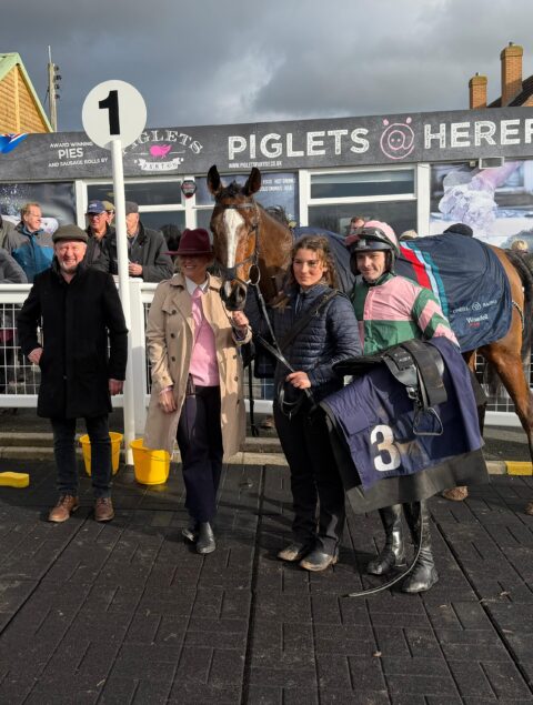 Seaniecon cruises to victory at Hereford - O'Neill Racing