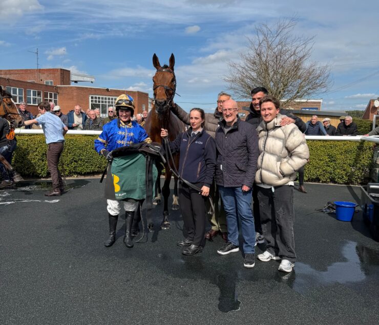 O'Neill Racing - Mt Fugi Park wins at Market Rasen