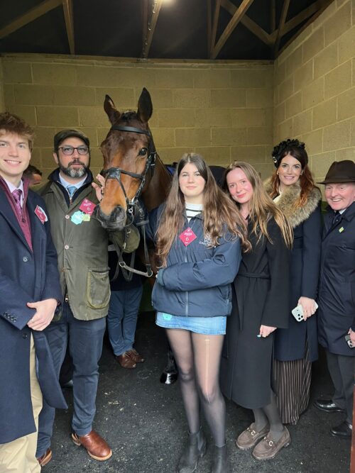 c8d0ad33-a883-46d8-bb84-6265054296ad