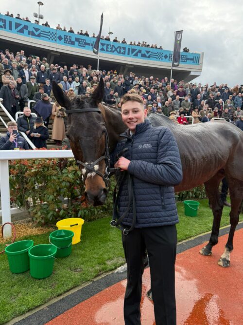 f3ee23b3-d1cd-44a3-b9c7-4df2209567f5