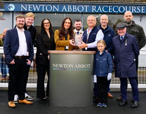 Onefournine impresses at Newton Abbot - O'Neill Racing