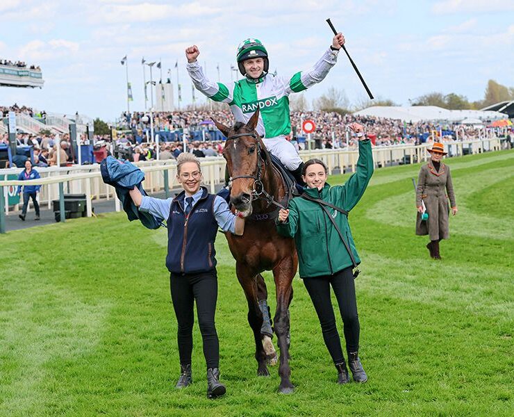 O'Neill Racing - Wellington Arch wins at Aintree (again!)