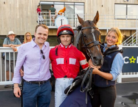 The Great Escape gets off the mark at Worcester - O'Neill Racing