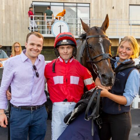 The Great Escape gets off the mark at Worcester - O'Neill Racing