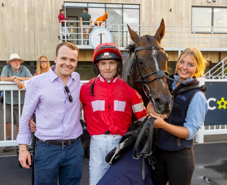 The Great Escape gets off the mark at Worcester - O'Neill Racing