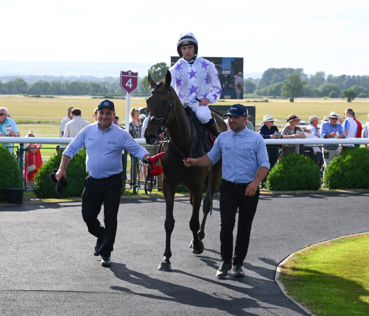 O'Neill Racing - Country Park gets off the mark at Bangor