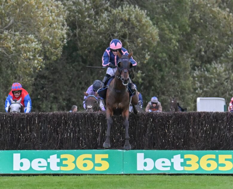 Gaelic Rambler makes it three on the day Uttoxeter - O'Neill Racing